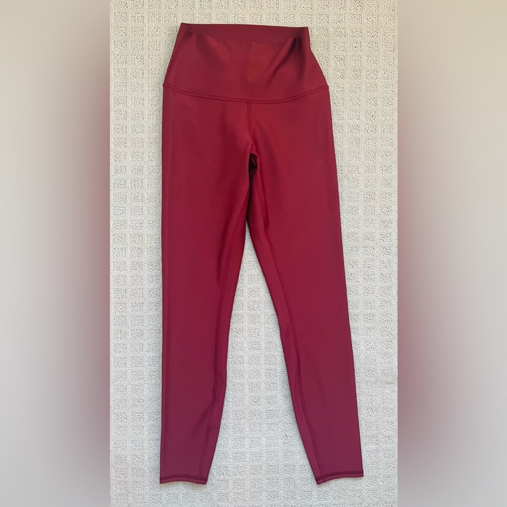 Alo Yoga High Waist Airlift Leggings Cranberry
Size XS Extra Small - Picture 6 of 6